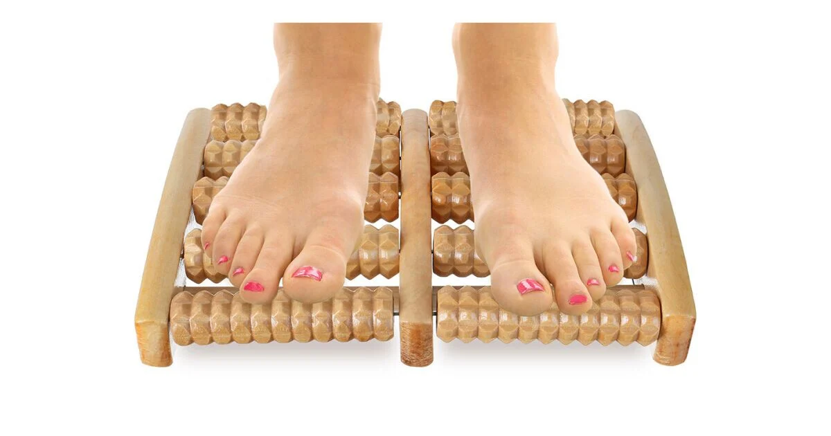 Traditional Foot Massager | Hagyományos fa görgős lábmasszírozó